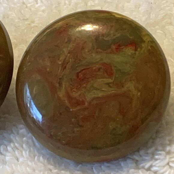 Vintage Bakelite Button Clip On Earrings 1" Marbled Brown Green Red Swirl Tested - Picture 3 of 8